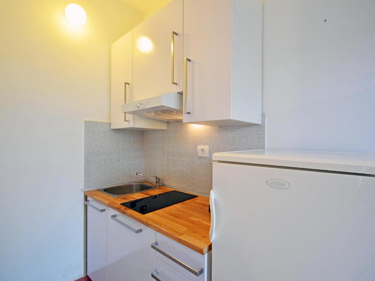 Holiday home Aron By Interhome